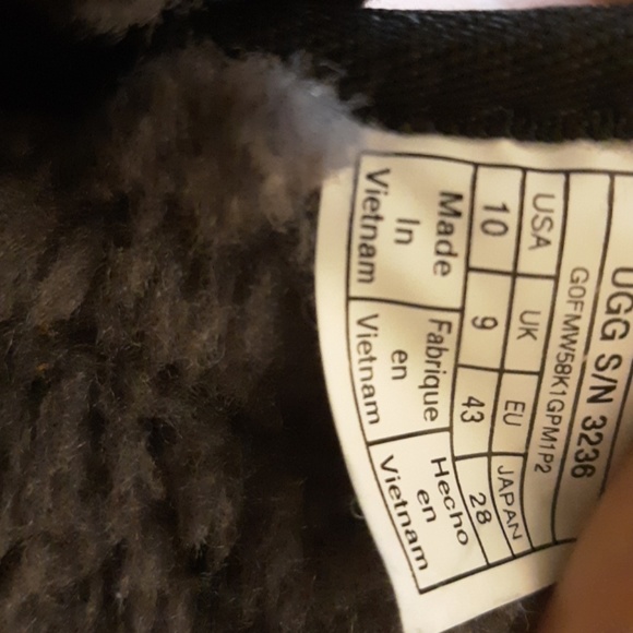 Uggs - Picture 5 of 6